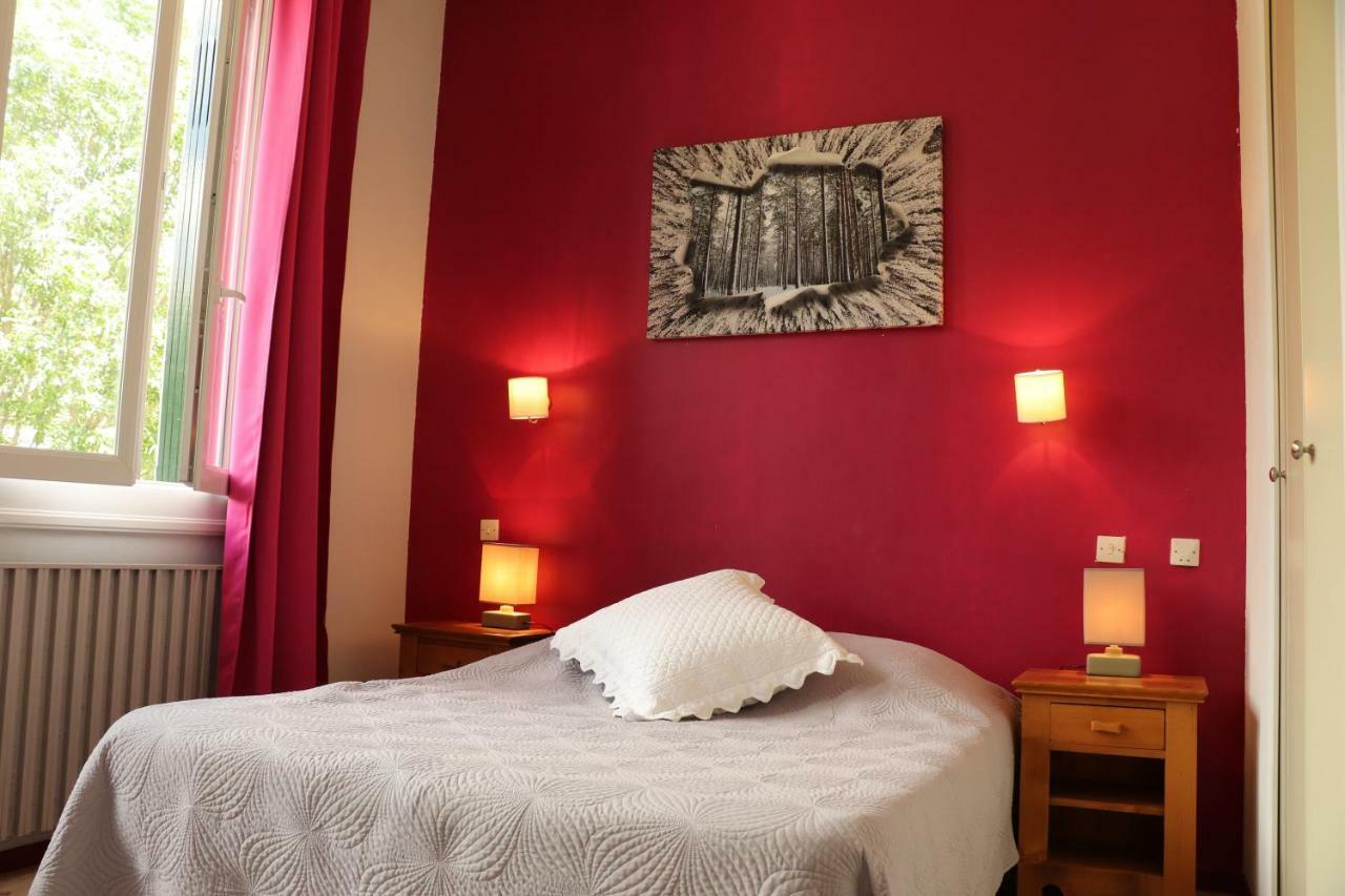Hotel La Grande Eperviere Barcelonnette Zimmer foto